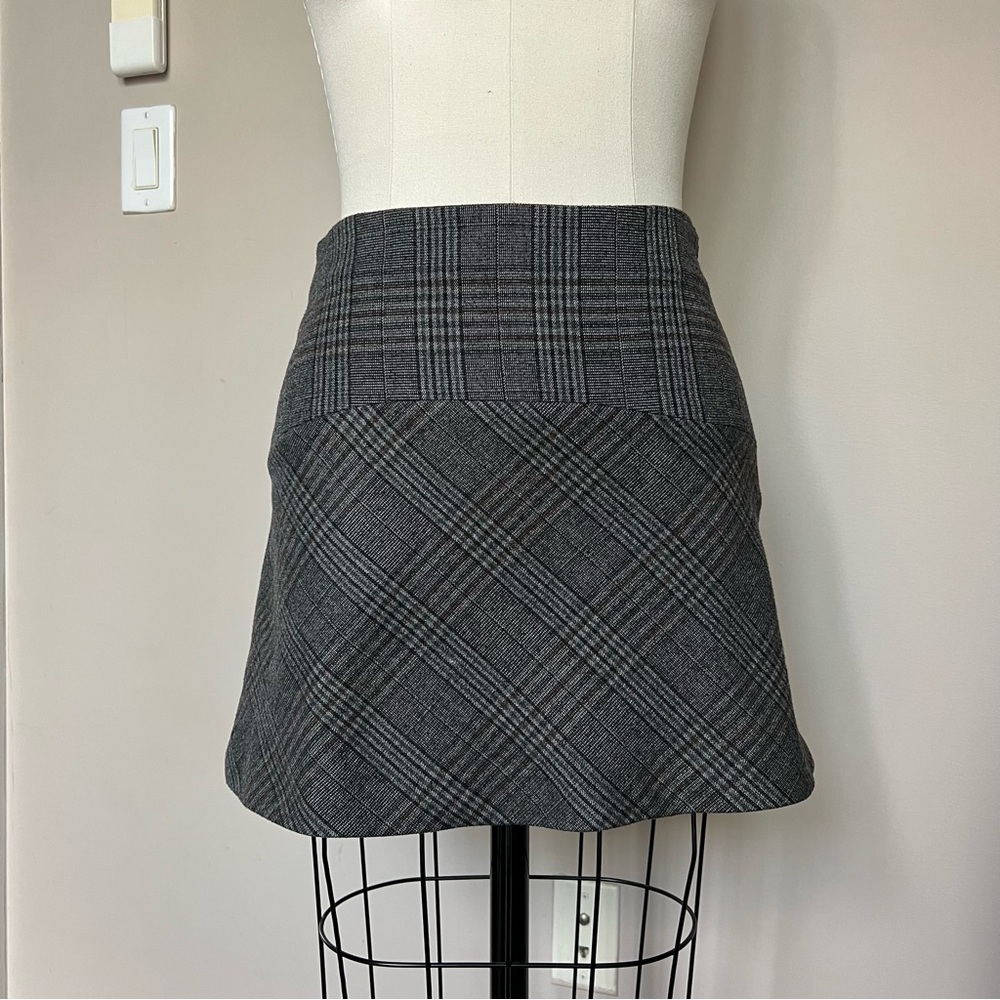 Paid Mini Skirt - Picture 4 of 6